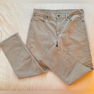 Levi's 502 36x32 tan khaki cotton pants